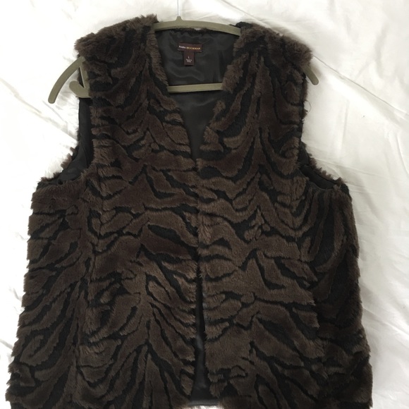 Dana Buchman Other - Dana Buchman Faux fur vest.Sz.Large